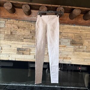 ALO Yoga Women's Straight Leg Jeans - Gray